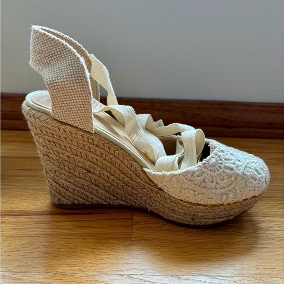 2/$20 - Wild Diva Lounge Lace Espadrille Wedge Sandals, Size 7 | Ivory/Cream - Picture 5 of 9
